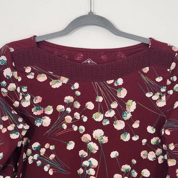 St. John's Bay Oxblood Floral Tee Size Small Burgundy Floral Top Floral T-Shirt - Picture 2 of 5